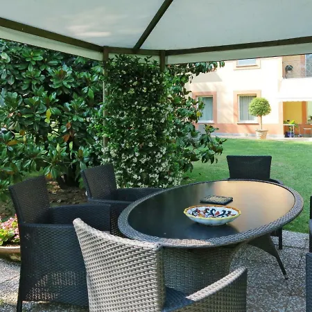 Nyaraló Holiday Home Villa Felice By Interhome